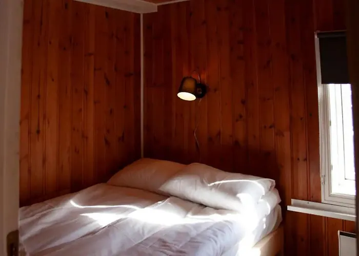 Authentic Central Located Cabin Close To Reinebringen Lofoten